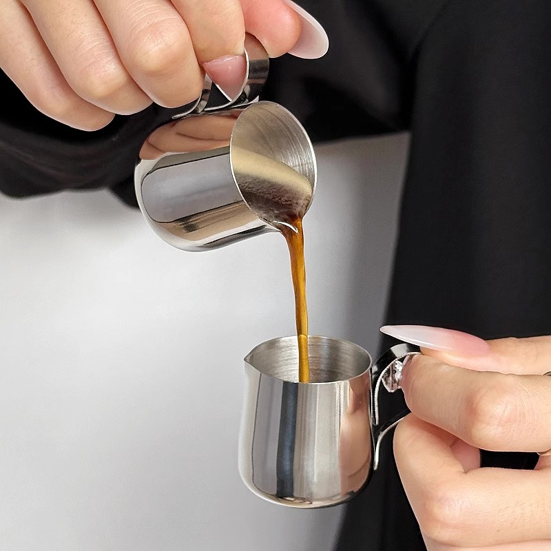 ステンレス鋼ミルク泡立てピッチャーエスプレッソ蒸しコーヒーバ - Milk Steaming Pitcher のレビューと価格